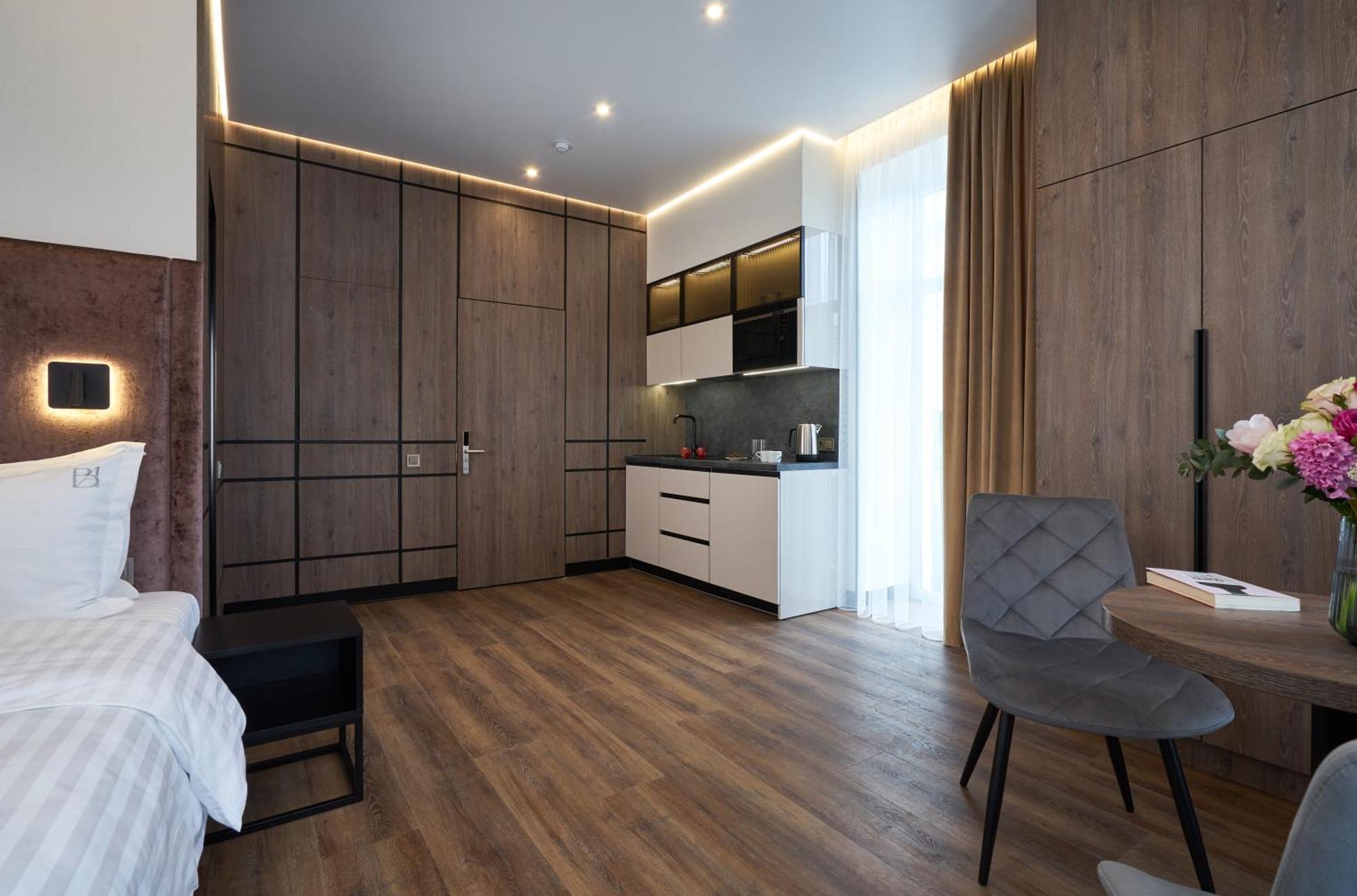 Bonapart Maidan By Uhm Kyiv Exterior photo